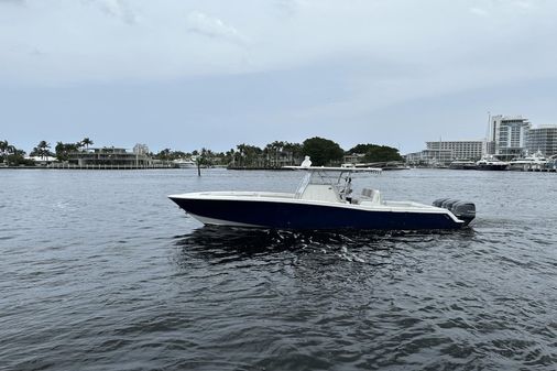 Invincible 36 Center Console image