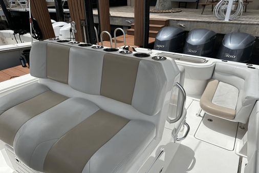 Invincible 36 Center Console image