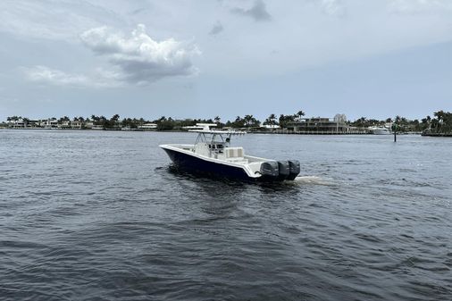 Invincible 36 Center Console image