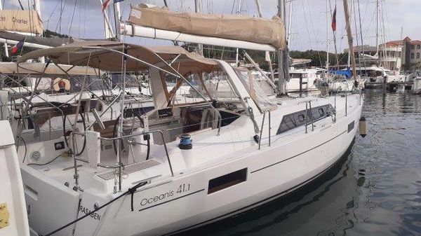 Beneteau Oceanis 41.1 