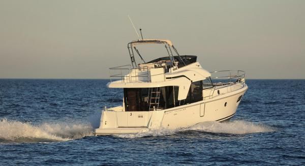 Beneteau SWIFT-TRAWLER-35 image