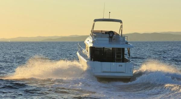 Beneteau SWIFT-TRAWLER-35 image