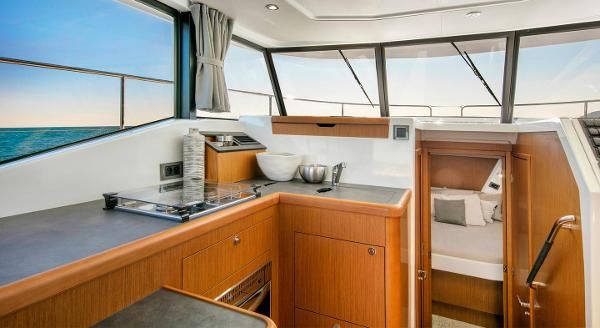Beneteau SWIFT-TRAWLER-35 image