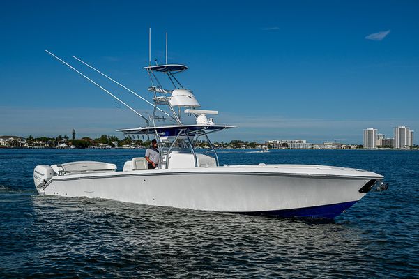 Bahama 41 - main image