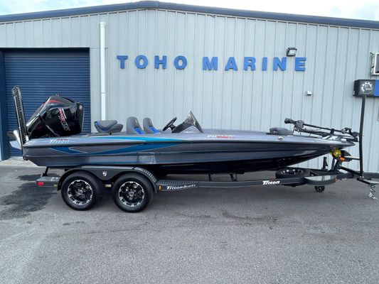 Triton 20 TRX Patriot - main image