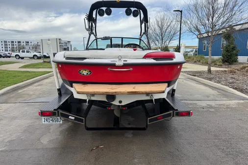 Correct Craft Super Air Nautique image