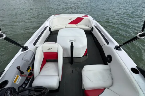 Correct Craft Super Air Nautique image