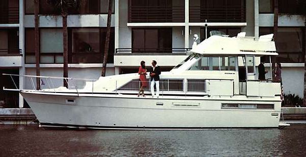 Bertram 42 Flybridge Motor Yacht