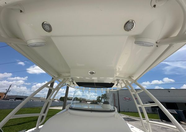 Boston-whaler 320-OUTRAGE image