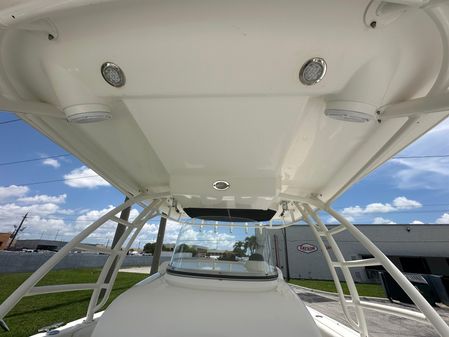 Boston-whaler 320-OUTRAGE image