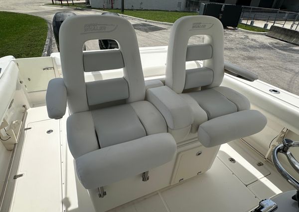 Boston-whaler 320-OUTRAGE image