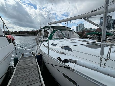 Beneteau 393 image