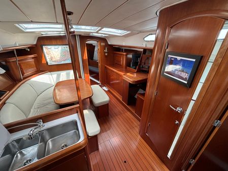 Beneteau 393 image