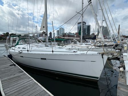 Beneteau 393 image