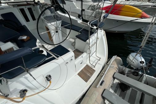 Beneteau 393 image