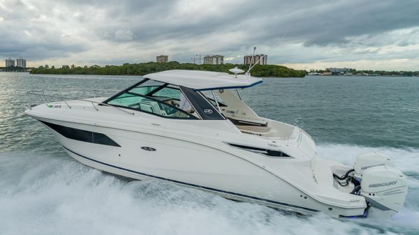 Sea Ray 320 Sundancer OB