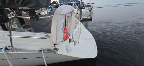 Beneteau Oceanis 370 image