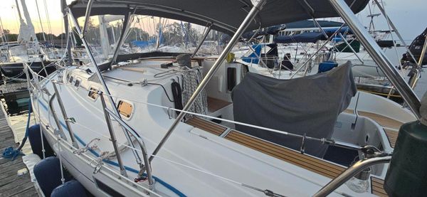 Beneteau Oceanis 370 image