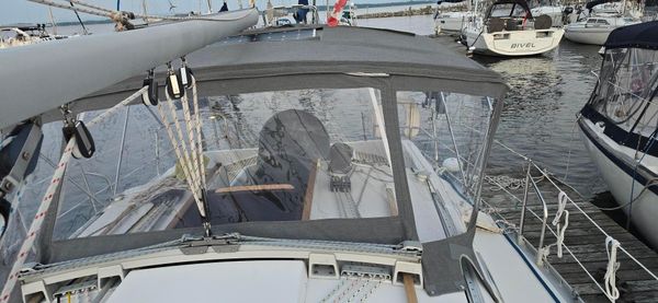 Beneteau Oceanis 370 image