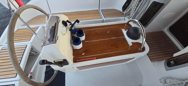 Beneteau Oceanis 370 image