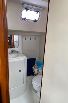 Beneteau Oceanis 370 image