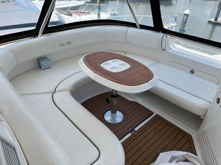 Sea Ray 58 Sedan Bridge image