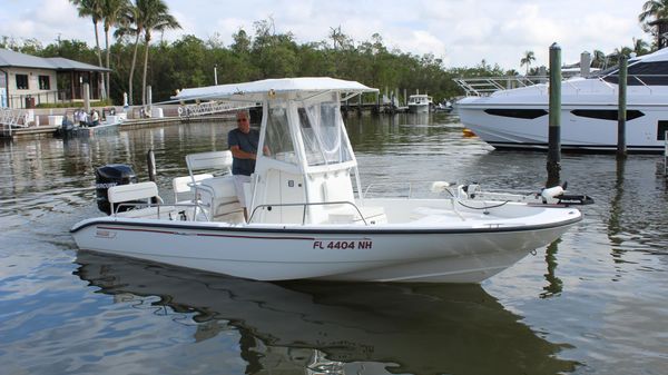 Boston Whaler 220 Dauntless