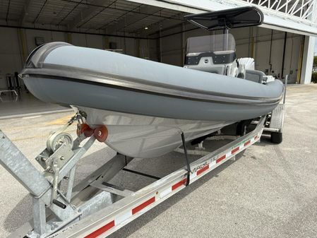 Ribeye 8.1m Outboard BL image