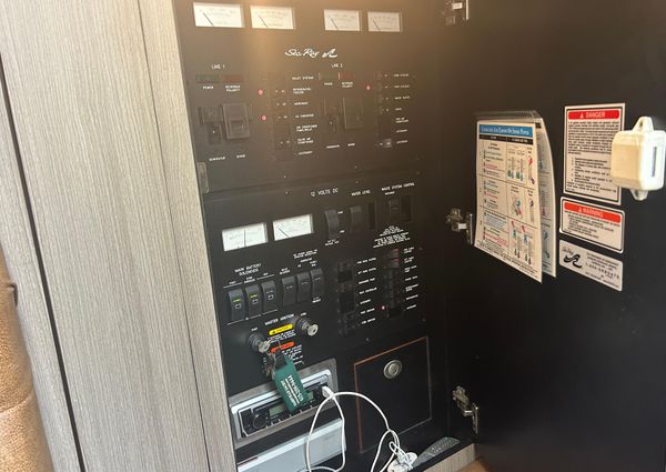 Sea Ray 360 Sundancer image