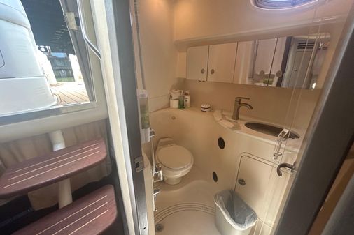 Sea Ray 360 Sundancer image