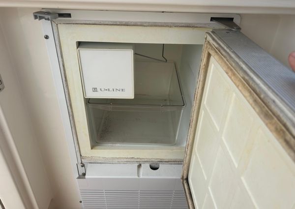 Sea Ray 360 Sundancer image