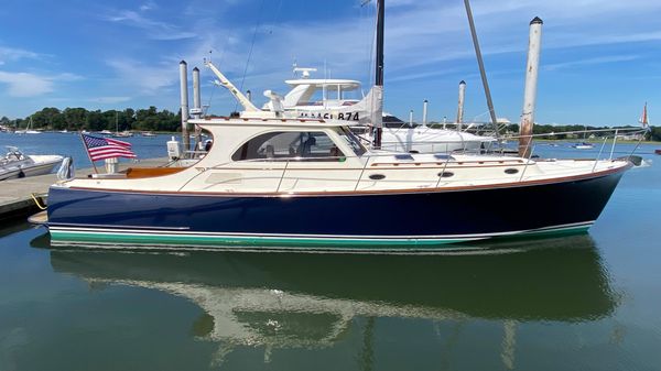 Hinckley Talaria 44 EX