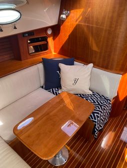 Hinckley Talaria 44 EX image