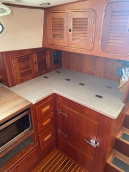 Hinckley Talaria 44 EX image