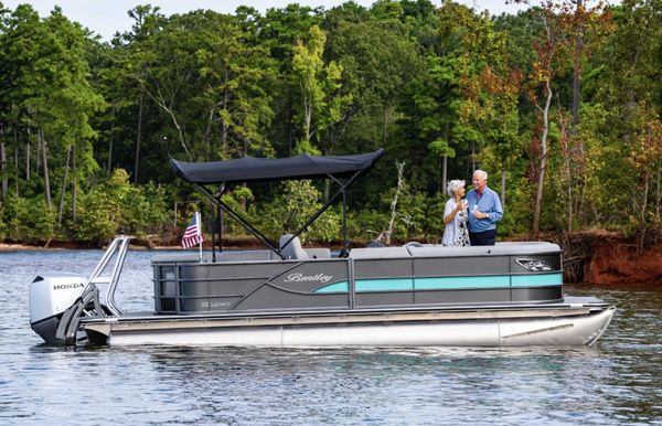 2025 Bentley Pontoons Legacy Cruise