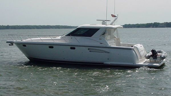 Tiara Yachts 4400/4700 Sovran 