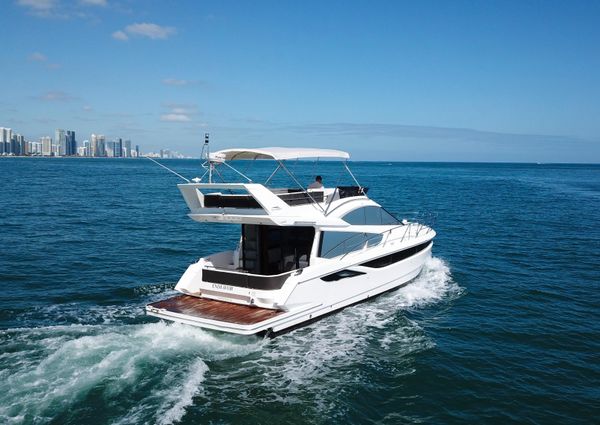 Galeon 420 Fly image