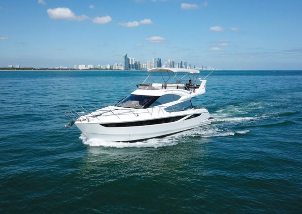 Galeon 420 Fly image