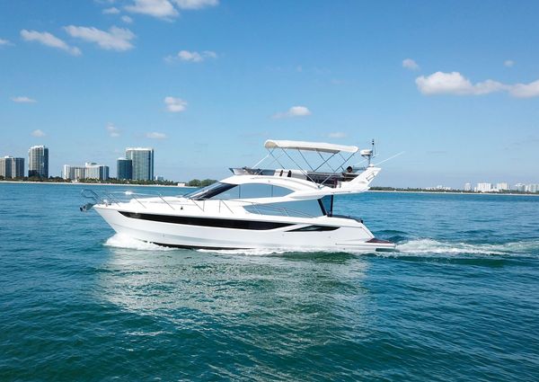 Galeon 420 Fly image