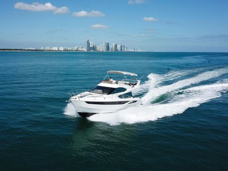 Galeon 420 Fly image