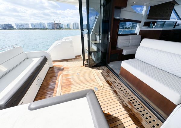 Galeon 420 Fly image