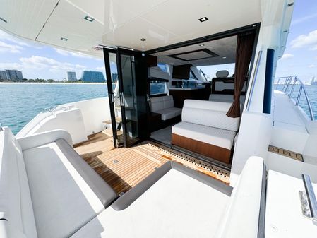 Galeon 420 Fly image