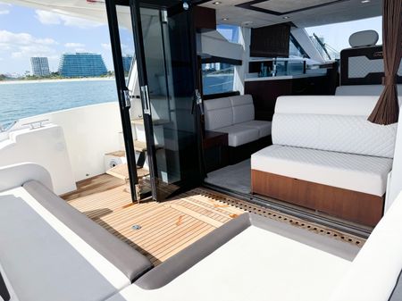 Galeon 420 Fly image