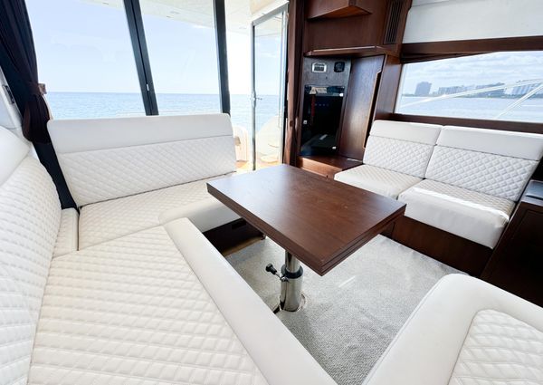 Galeon 420 Fly image