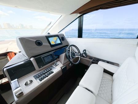 Galeon 420 Fly image