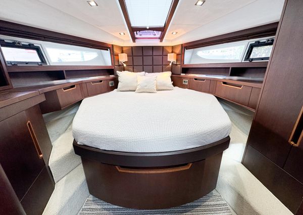 Galeon 420 Fly image