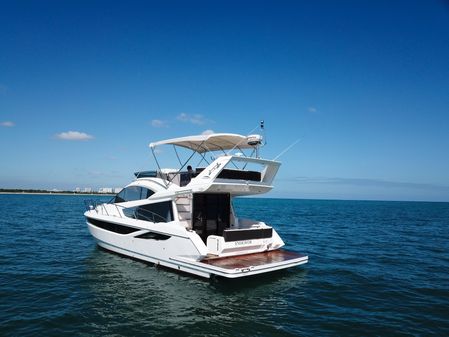 Galeon 420 Fly image