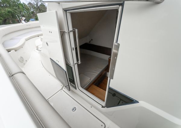 Chris-Craft Catalina 34 image