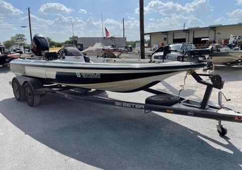 Skeeter SX 200