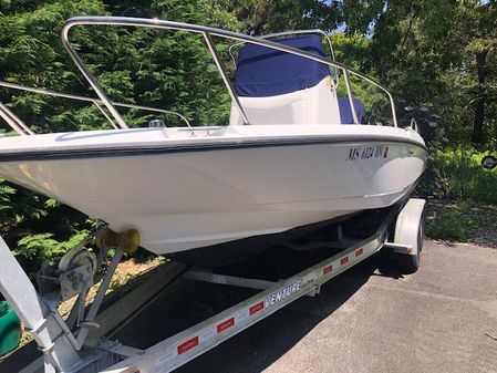 Boston Whaler 210 Dauntless image